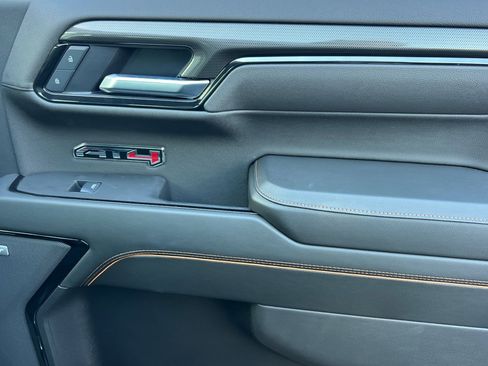 Used 2025 GMC Sierra 1500 AT4 w/ Technology Package image 21