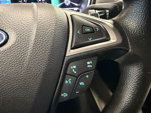 Used 2019 Ford Fusion SE image 30