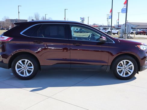 Used 2020 Ford Edge SEL w/ Convenience Package image 4