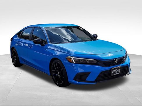 Used 2024 Honda Civic Sport image 2