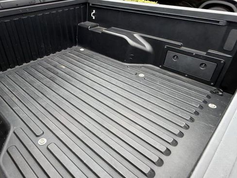 Used 2022 Toyota Tacoma SR5 RWD image 23