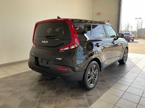 Used 2022 Kia Soul EX image 5