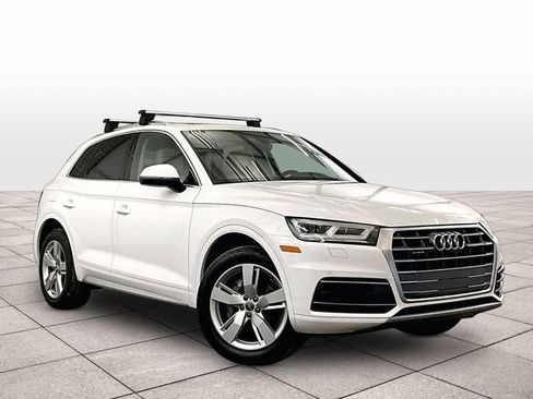 Used 2019 Audi Q5 2.0T Premium Plus w/ Premium Plus Package AWD/4WD image 3