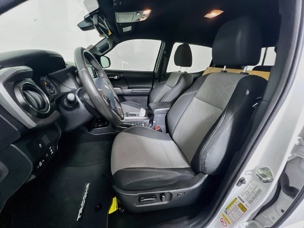 Used 2020 Toyota Tacoma TRD Sport RWD image 13