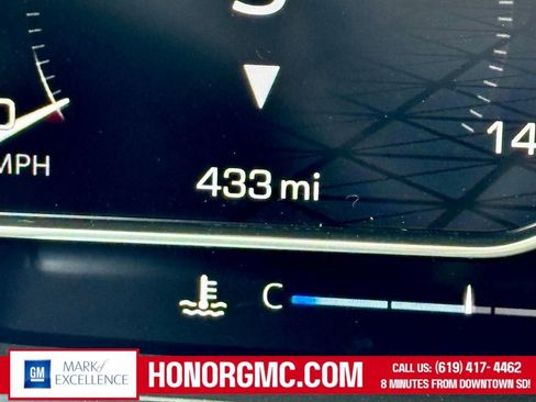 Used 2025 GMC Sierra 1500 Elevation w/ Preferred Package image 34