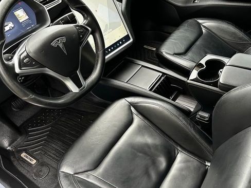 Used 2015 Tesla Model S 70D image 11