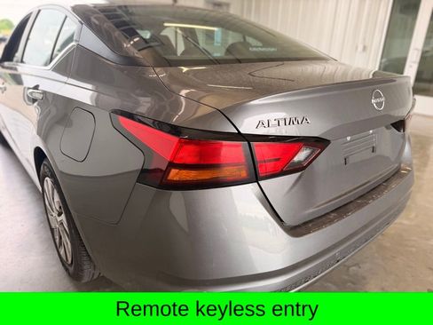 Used 2024 Nissan Altima 2.5 S FWD image 4