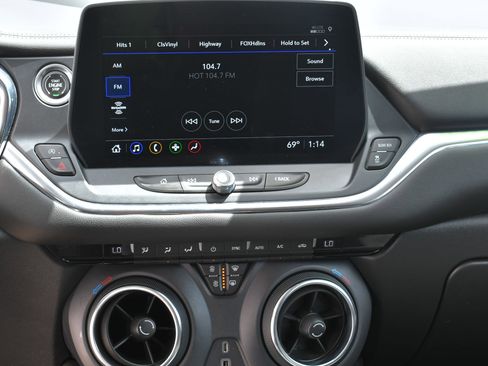 Used 2023 Chevrolet Blazer LT image 16