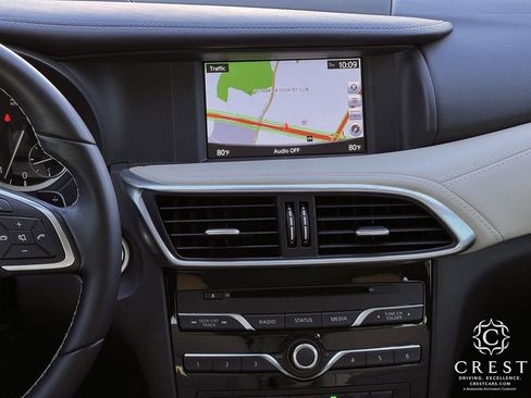 Used 2019 INFINITI QX30 w/ Cargo Package image 16