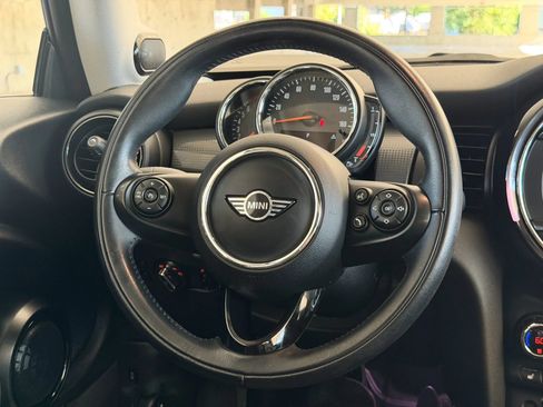 Used 2019 MINI Cooper 2-Door Hardtop FWD image 23