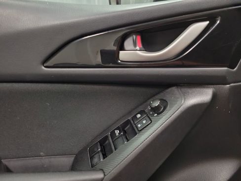 Used 2014 MAZDA MAZDA3 i Sport image 18