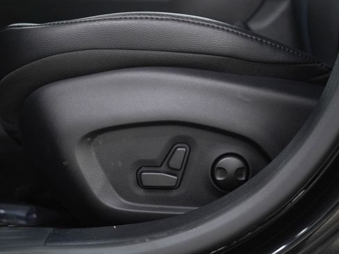 Used 2026 Jeep Compass Limited image 22