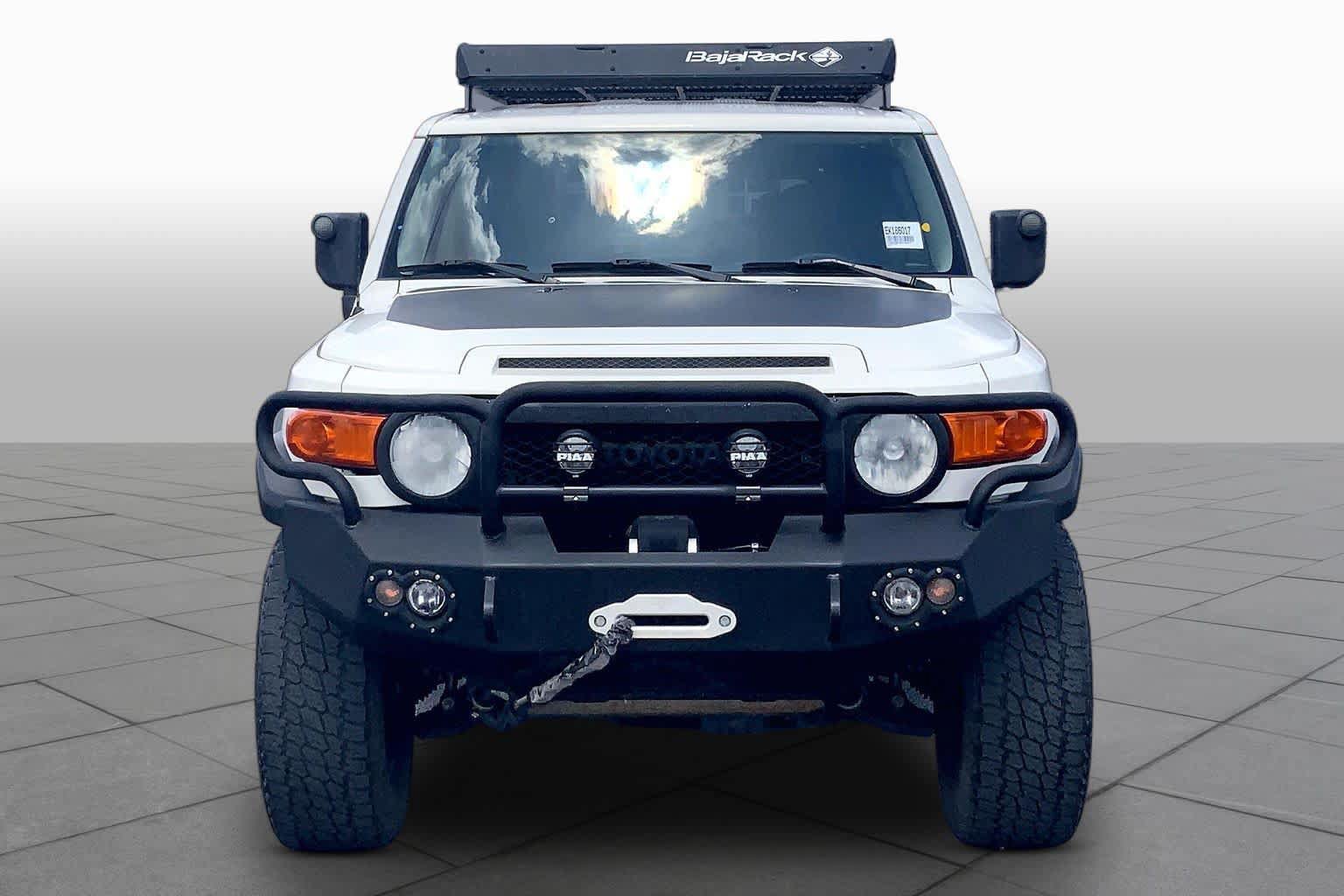 Used 2014 Toyota FJ Cruiser 4WD w/ Upgrade Package image 3
