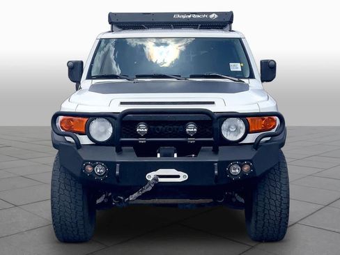 Used 2014 Toyota FJ Cruiser 4WD w/ Upgrade Package image 3