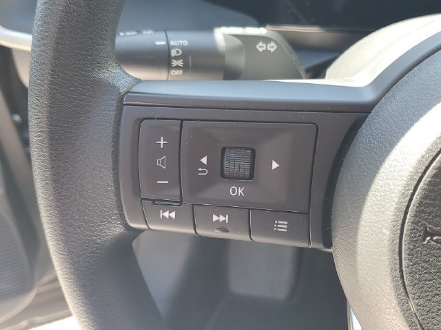 Certified 2025 Nissan Kicks S FWD image 17