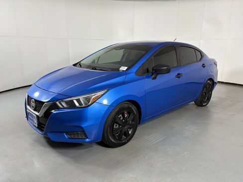 Used 2022 Nissan Versa S FWD image 4