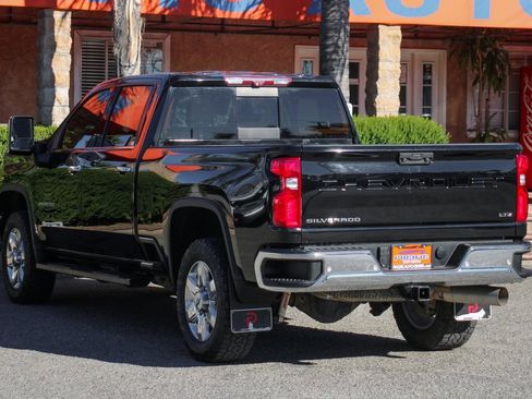 Used 2020 Chevrolet Silverado 2500 LTZ w/ LTZ Premium Package image 6