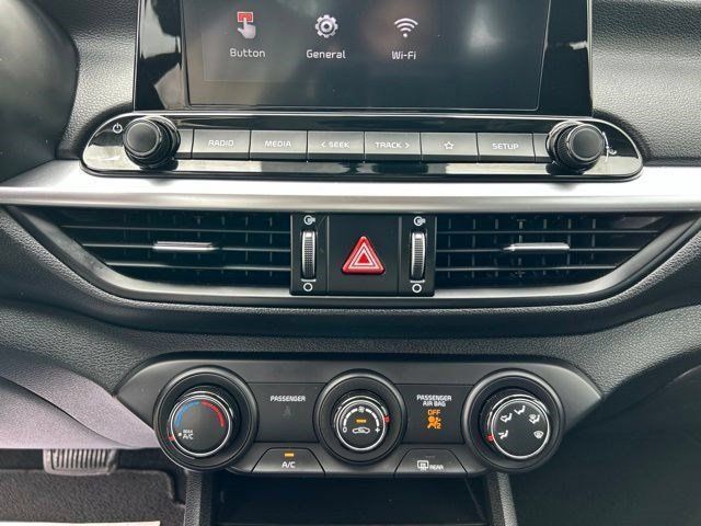 Used 2023 Kia Forte LXS FWD image 28
