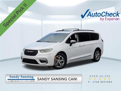 Used 2023 Chrysler Pacifica Limited