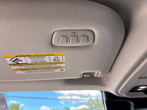 Used 2025 Ford Expedition Active AWD/4WD image 34