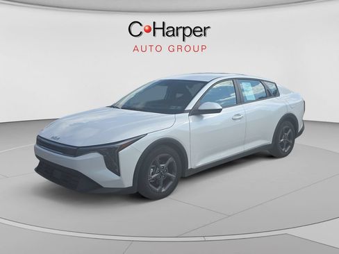 Used 2025 Kia K4 FWD image 2