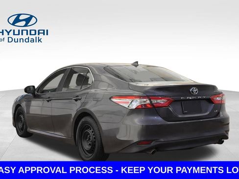 Used 2020 Toyota Camry LE image 2