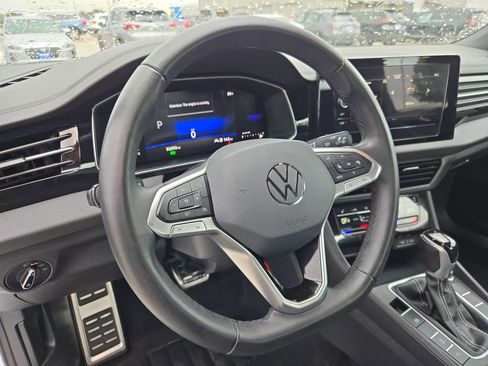 Used 2025 Volkswagen Jetta Sport FWD image 17