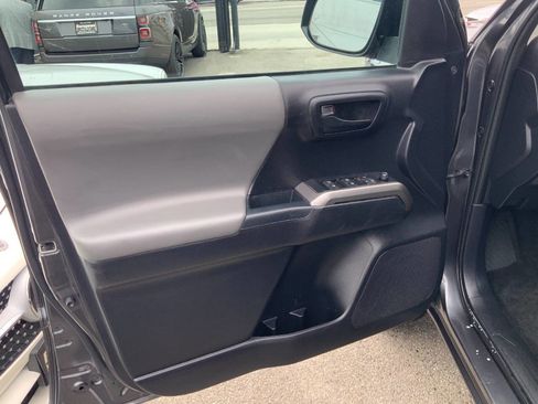 Used 2021 Toyota Tacoma SR5 RWD image 16