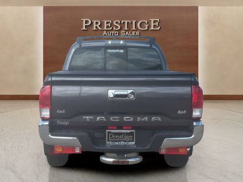 Used 2016 Toyota Tacoma SR5 RWD image 13