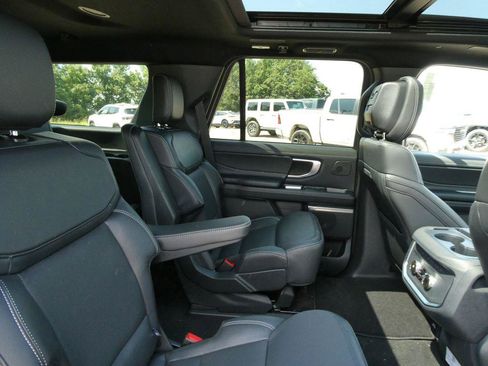 New 2027 Ford Expedition Platinum w/ Stealth Performance Package AWD/4WD image 12