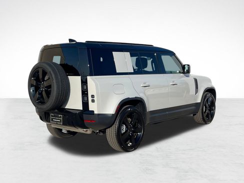 Used 2026 Land Rover Defender 110 S AWD/4WD image 9