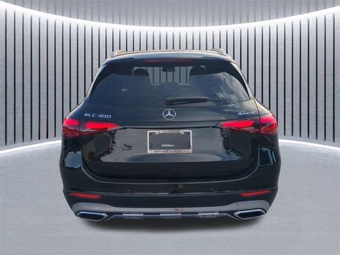 Used 2024 Mercedes-Benz GLC 300 4MATIC image 6