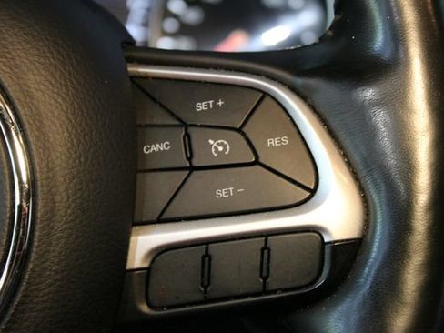 Used 2018 Jeep Compass Latitude w/ Popular Equipment Group AWD/4WD image 21