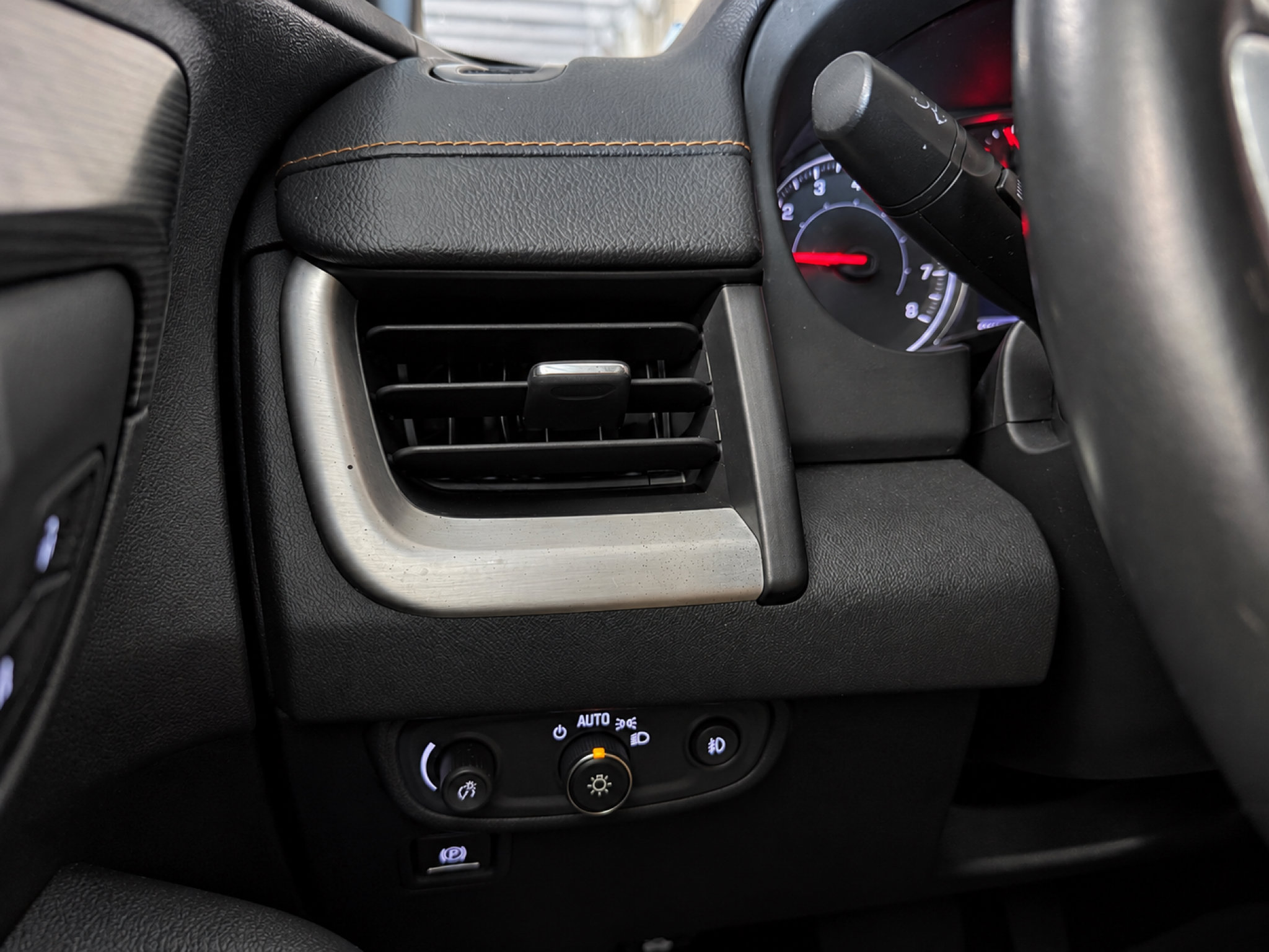 Used 2019 GMC Terrain SLT w/ Preferred Package FWD image 13