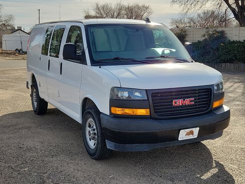 Used 2020 GMC Savana 2500 w/ Driver Convenience Package image 6