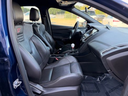 Used 2016 Ford Focus ST w/ Equipment Group 402A FWD image 47