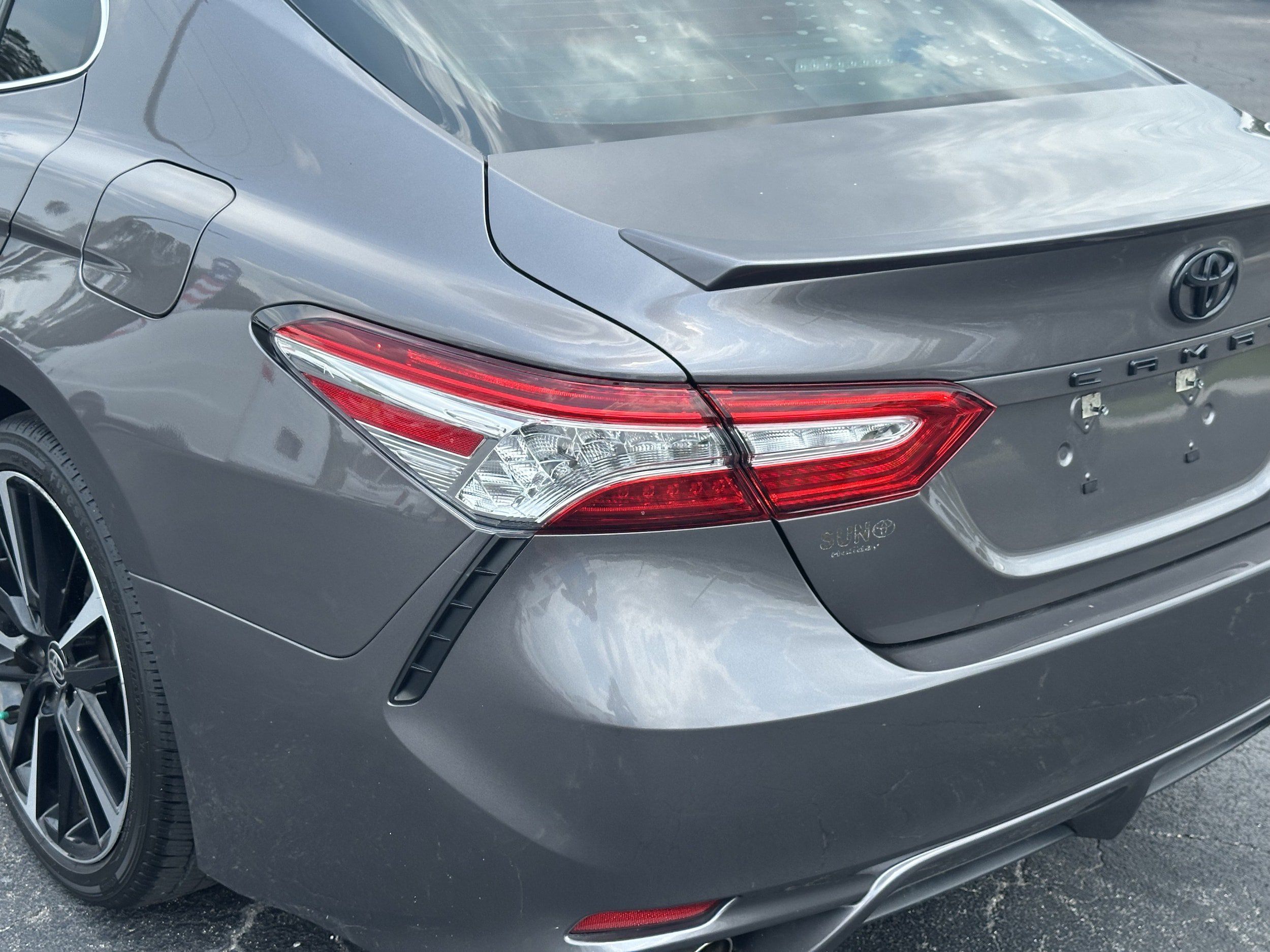 Used 2020 Toyota Camry XSE FWD image 11