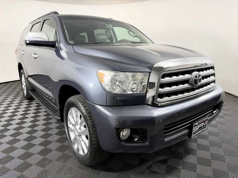 Used 2010 Toyota Sequoia Platinum AWD/4WD image 5