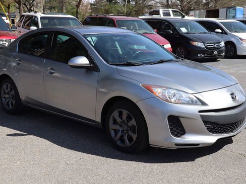 Used 2012 MAZDA MAZDA3 i Sport image 3