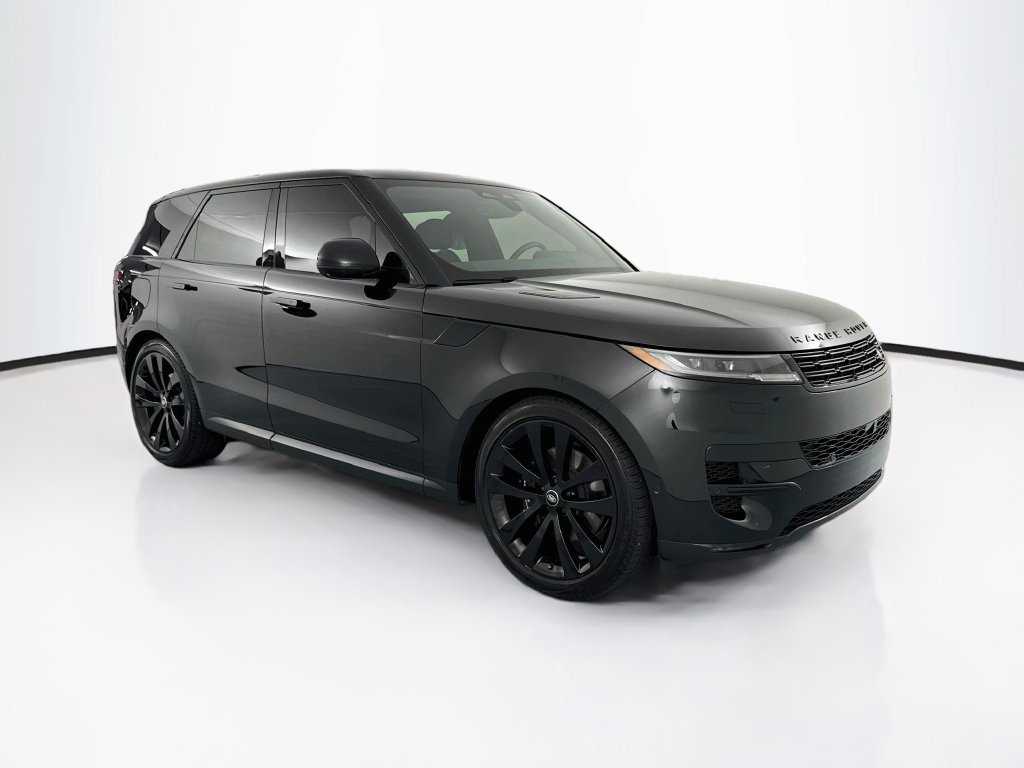 Used 2024 Land Rover Range Rover Sport SE AWD/4WD image 3