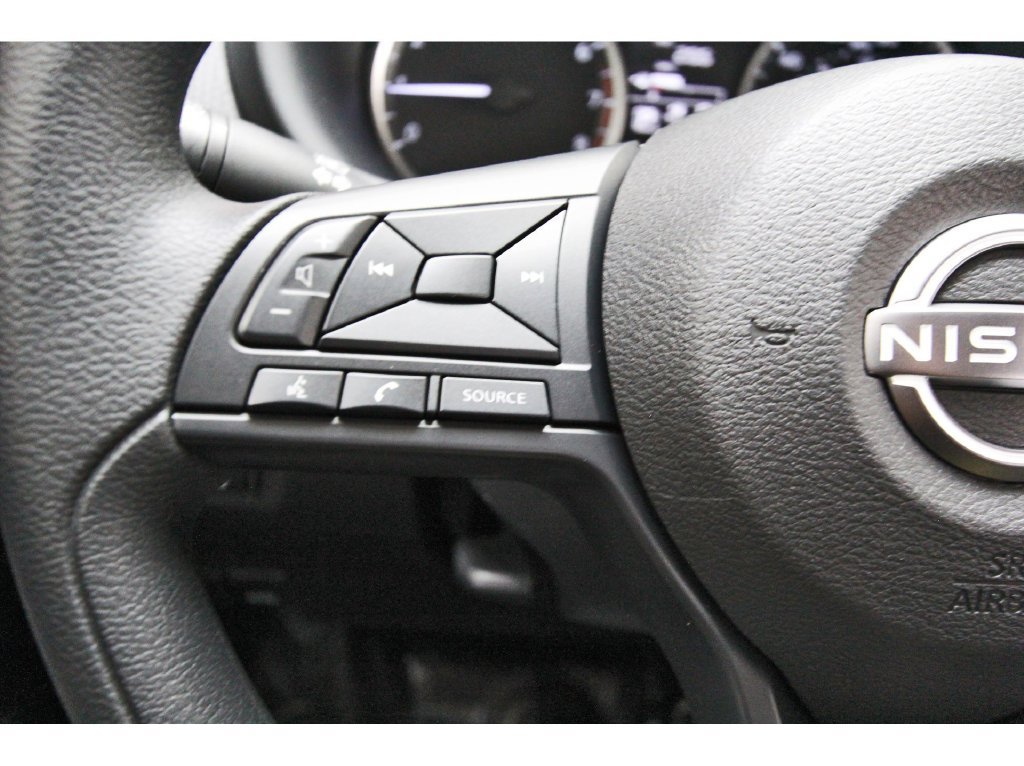 Certified 2025 Nissan Kicks Play S FWD image 17