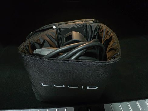 Used 2023 Lucid Air Grand Touring image 38