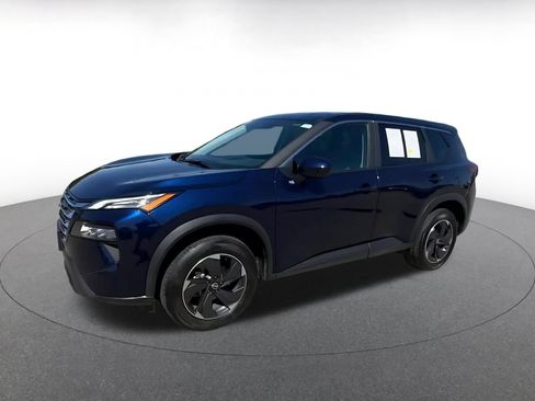 Used 2025 Nissan Rogue SV AWD/4WD image 7