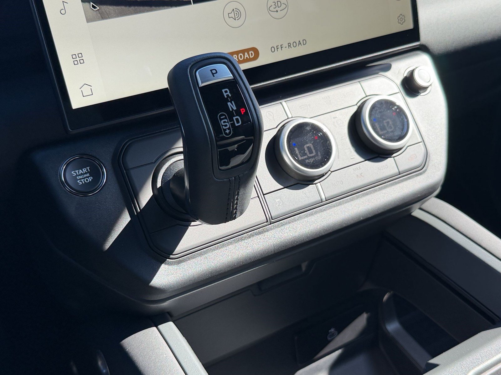 New 2026 Land Rover Defender 110 S AWD/4WD image 18