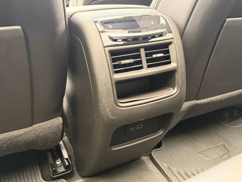 Used 2021 Cadillac XT5 Premium Luxury AWD/4WD image 18