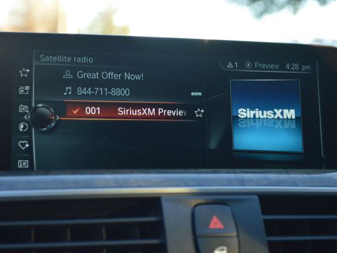 Used 2017 BMW 330i Sedan image 18