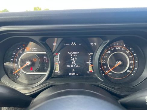 Used 2024 Jeep Wrangler Unlimited Rubicon AWD/4WD image 24