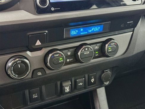 Used 2021 Toyota Tacoma TRD Off-Road image 13