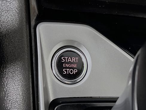 Used 2024 Nissan Altima 2.5 SV FWD image 23