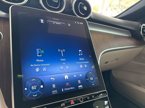 Used 2024 Mercedes-Benz C 300 Sedan image 7